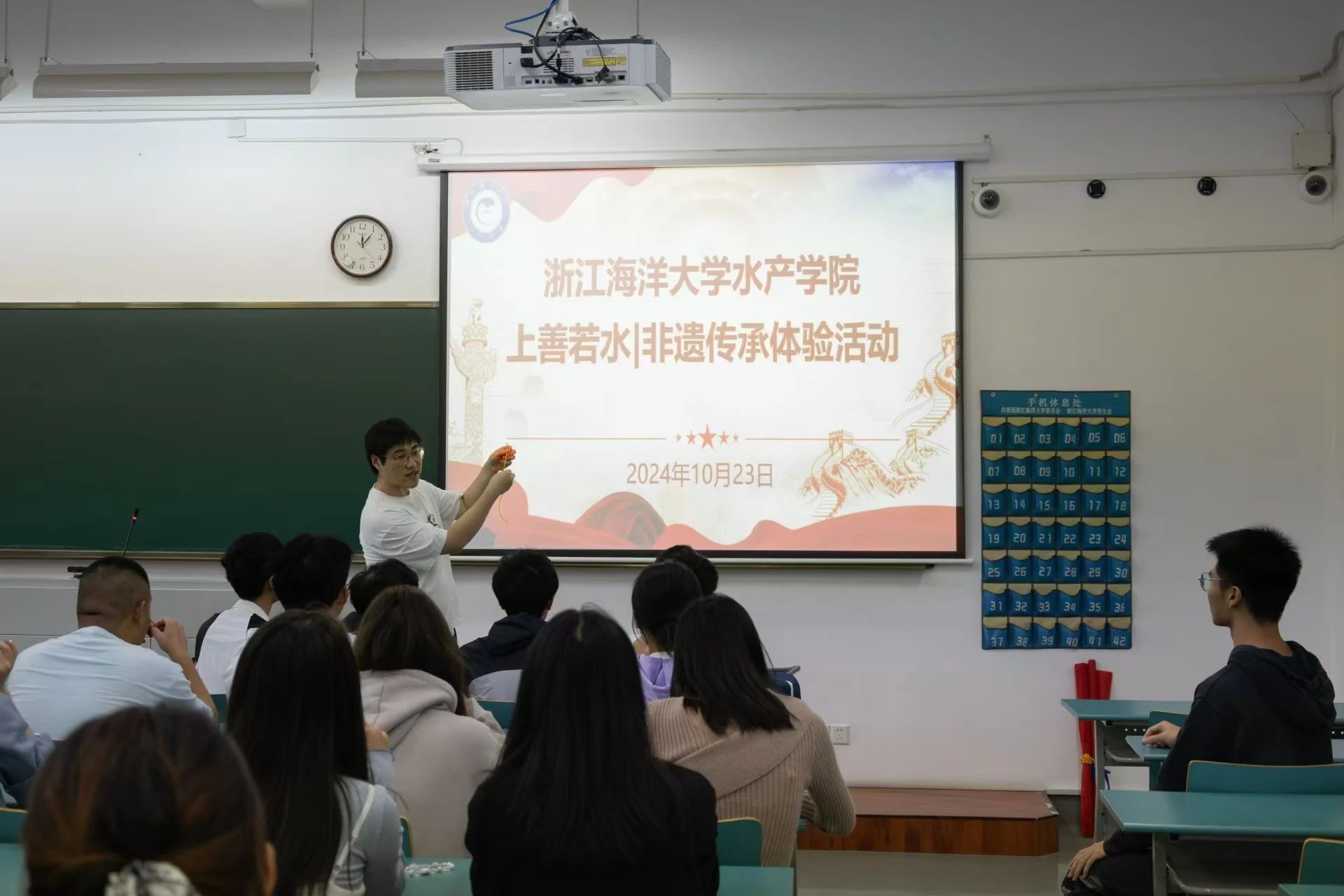 0b66553eab93df7adcfd72610f3c9a21.jpg 0b66553eab93df7adcfd72610f3c9a21.jpg