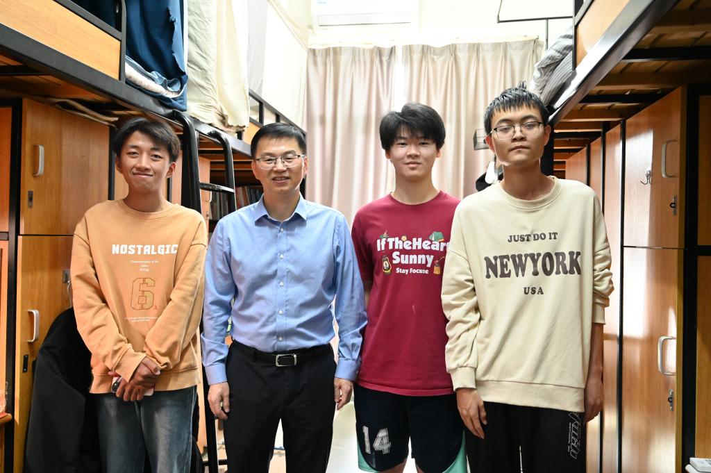 DSC_7212.JPG DSC_7212.JPG