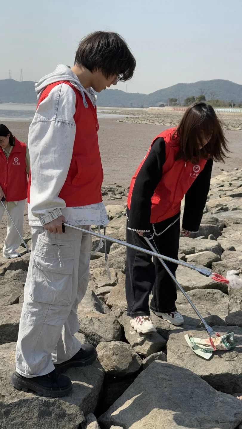 ee1a8c4fbd54474135eeb201a766b3d9.jpg ee1a8c4fbd54474135eeb201a766b3d9.jpg