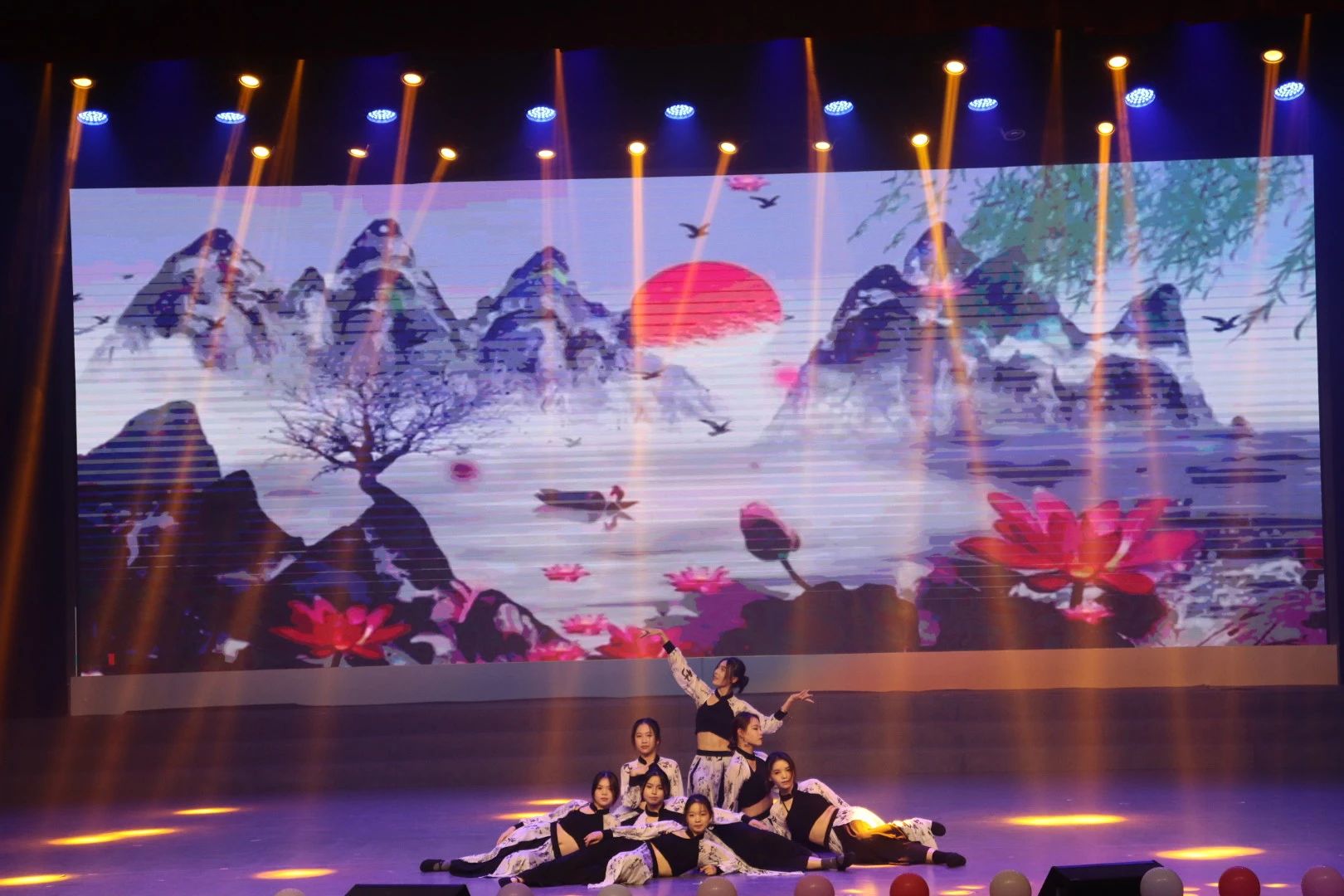 0a4e599b805479488ec7d53be34bc9e9.jpg 0a4e599b805479488ec7d53be34bc9e9.jpg