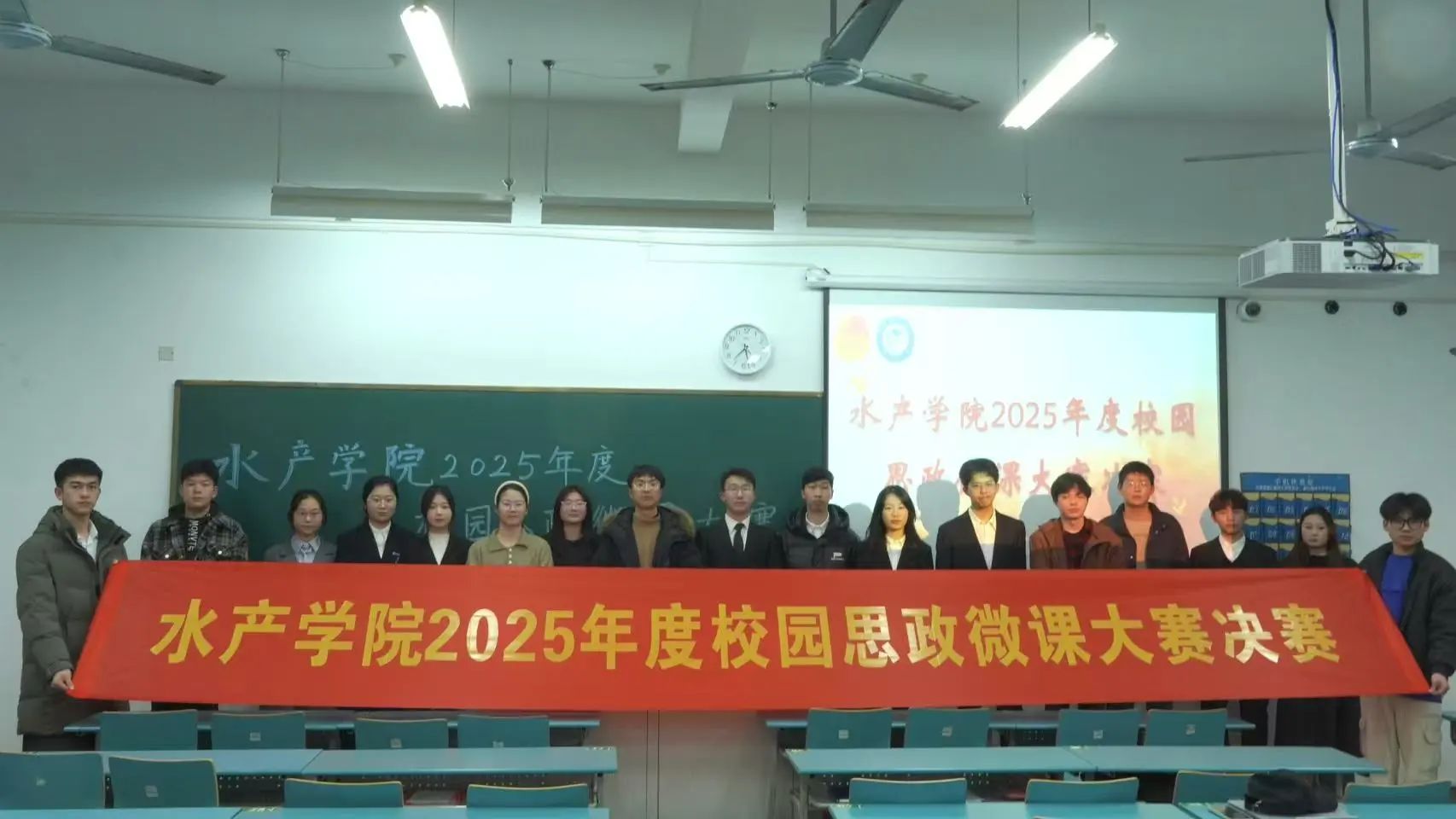 aa160d76a0b202c36443407e2c7db6b5.jpg aa160d76a0b202c36443407e2c7db6b5.jpg